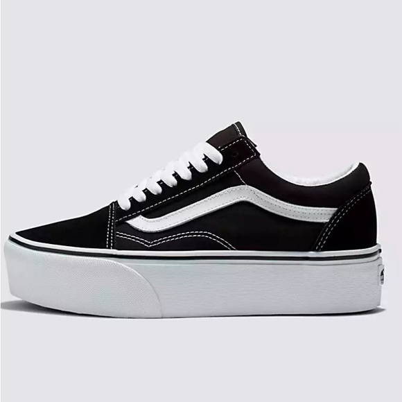 Vans Shoes - NWT VANS Old Skool Stackform Black White Lace Up Skate Shoe Sneakers - Women’s 8